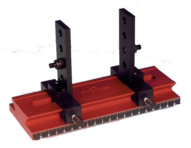 可調準直透鏡支架